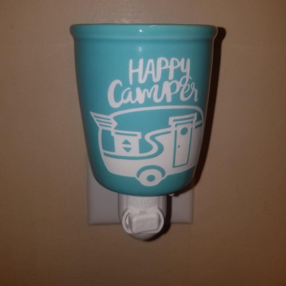 Scentsy Mini Happy Camper Warmer